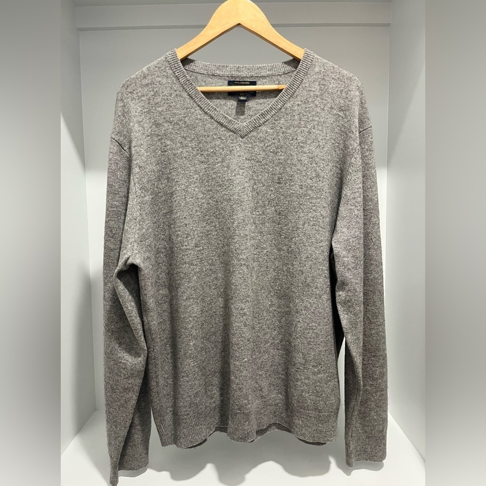 CLUB ROOM 2-Ply Cashmere V-Neck Sweater in Heather Gray Size XL